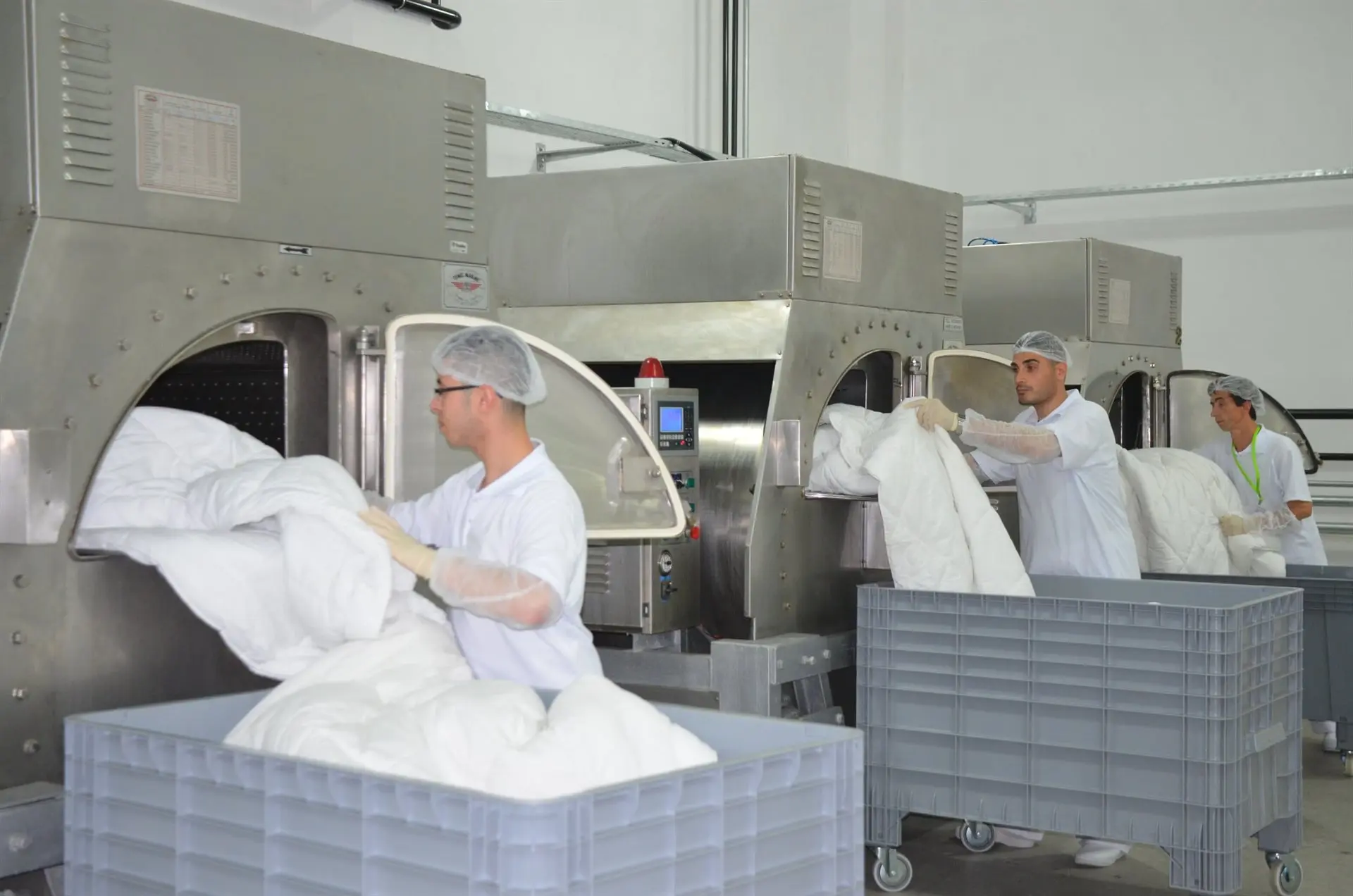 Endüstriyel çamaşır makinelerinde restaurant tekstili yıkama